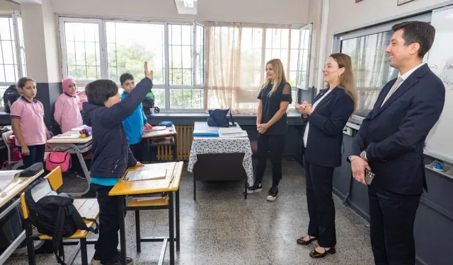 Başkan Mutlu’dan öğrencilere sürpriz ziyaret: 'Sizin mutluluğunuz bizim için çok önemli'