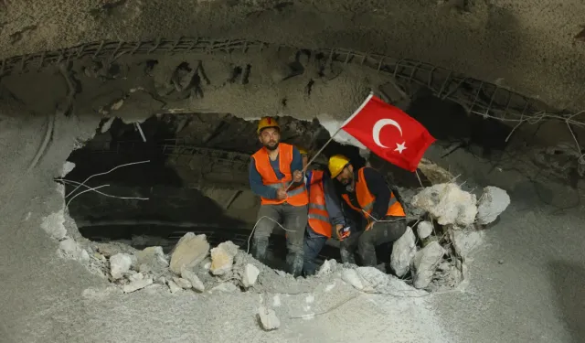 Ankara-İzmir YHT hattında dev adım: Köroğlu Tüneli’nde ışık göründü