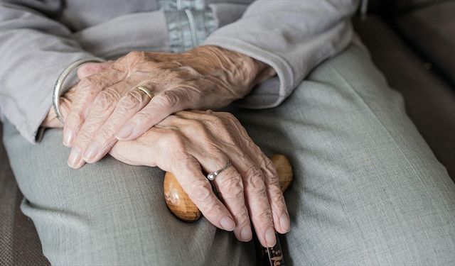 Dünya Nüfusu Hızla Yaşlanıyor, 2050'de Yaşlı Sayısı 2,1 Milyarı Bulacak!