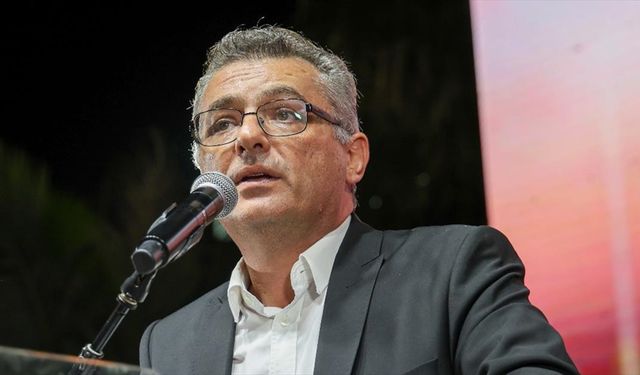 KKTC'nin 6. Cumhurbaşkanı Tufan Erhürman mazbatasını aldı