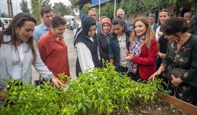 İzmir Bornova'da 'sıfır atık' seferberliği muhtarlarla başladı