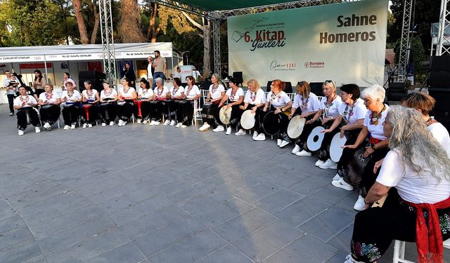 Bornova’da kitapların ışığında kültür şöleni