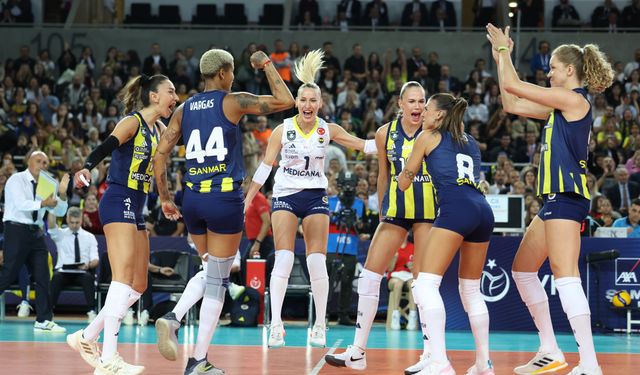 Aras Kargo evinde Fenerbahçe Medicana'ya 3-1 yenildi