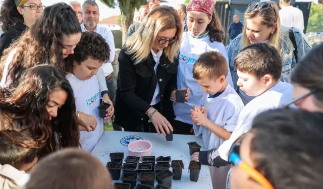 Buca’da özel çocuklara doğayla iç içe öğrenme deneyimi
