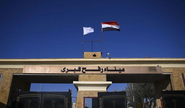 İsrail Refah Sınır Kapısı’nı açıyor: Ateşkes sonrası ilk adım