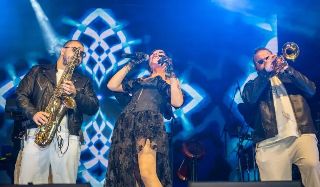 Bornova’da dayanışma rüzgarı: Bi Hayat Fest umutla başladı