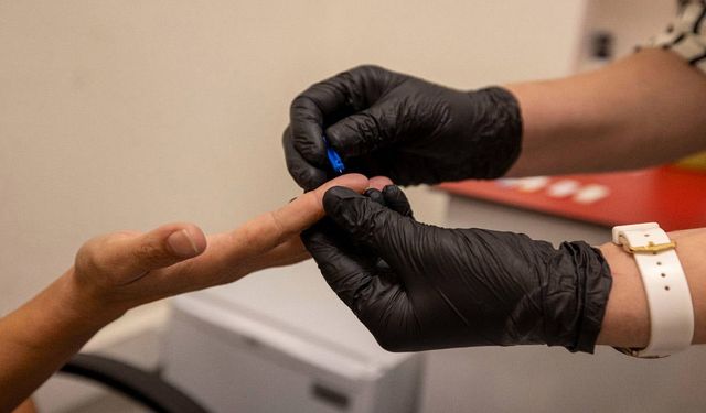 İzmir’de kimliksiz ve ücretsiz test hizmeti