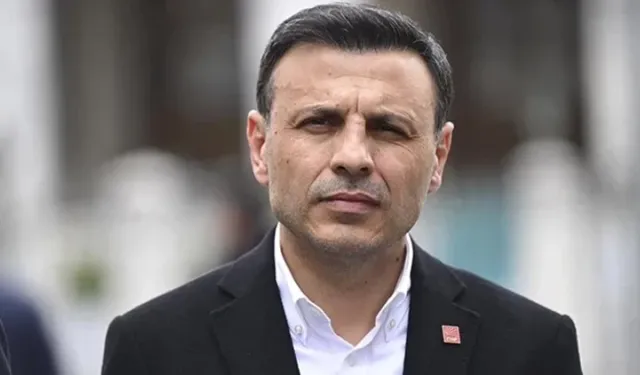 CHP İstanbul İl Başkanı Özgür Çelik mazbatasını aldı