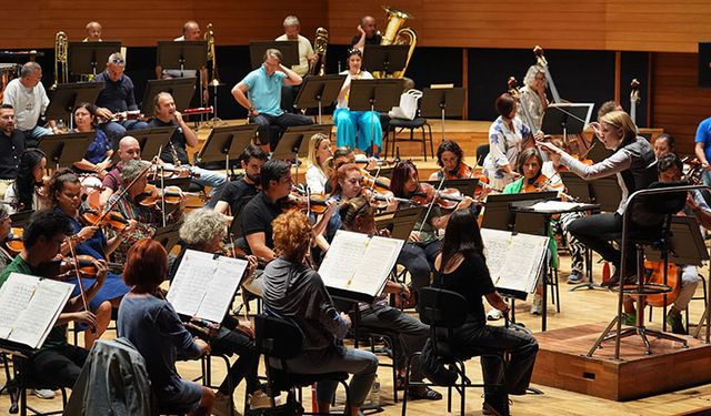İzmir Devlet Senfoni Orkestrası sezonu Beethoven ve Çaykovski ile açıyor