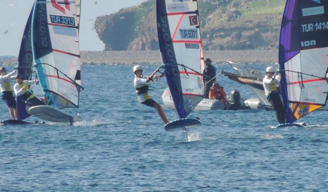 Türkiye Yelken Federasyonu Windsurf Slalom Ligi, Foça’da start aldı