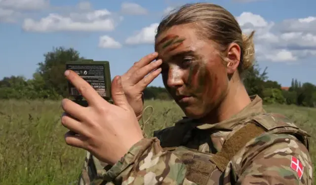 Kadınlar için zorunlu askerlik sandıkta
