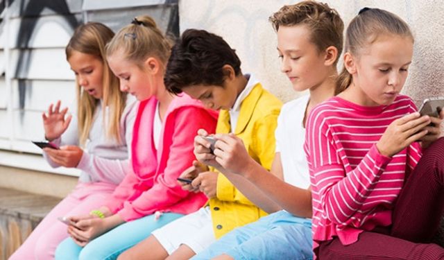15 yaşın altındaki çocuklara sosyal medya yasağı geliyor
