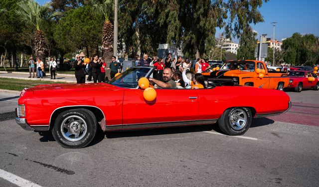 İzmir'de lösemili çocuklar için yürüyüş ve şenlik düzenlendi