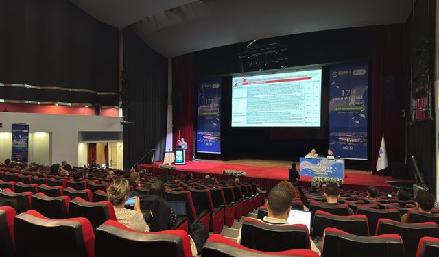 İzmir'de Nadir Hastalıklar ve Yetim İlaçlarda Uluslararası İş Birliği Toplantısı yapıldı