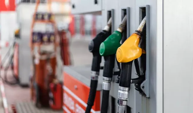Akaryakıtta ikinci indirim müjdesi: benzin fiyatı bu geceden itibaren bir kez daha düşüyor