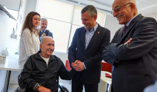 Özgür Özel’den Hikmet Çetin’e hastane ziyareti