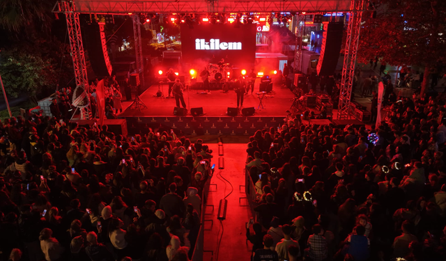 İkilem Urla’da sahneyi salladı: Festivalde müzik fırtınası esti