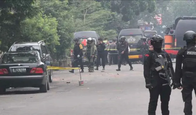 Cuma namazında patlama: Onlarca yaralı