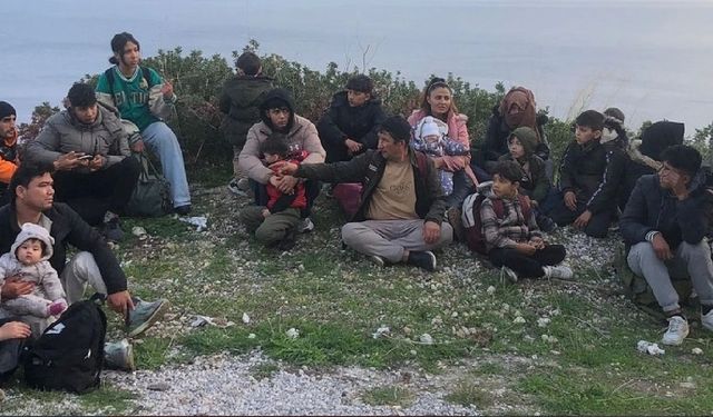 İzmir’de 24 düzensiz göçmen yakalandı