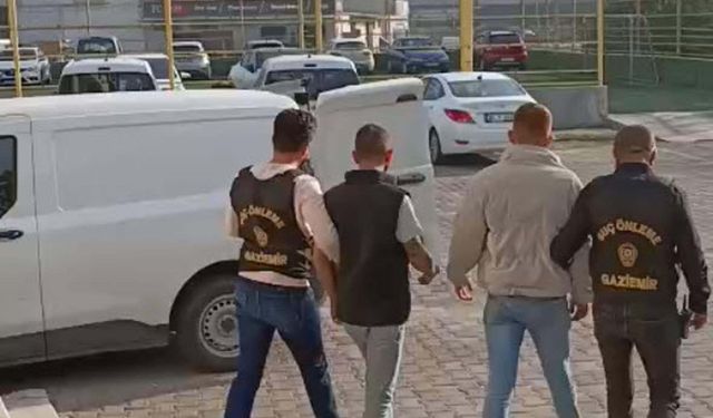 İzmir’de uyuşturucu operasyonu: 2 gözaltı