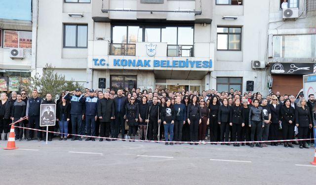 Konak’ta Atatürk sonsuz özlem ve saygıyla anıldı