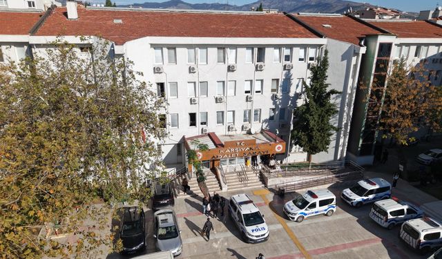 Başkan Ünsal müjdeyi duyurdu: Karşıyaka Adliye Binası için yeni yer bulundu