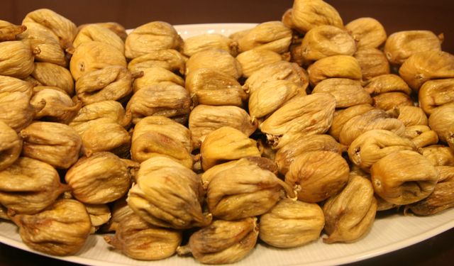 Kuru meyve devlerinden İzmir’de tarihi zirve: İklim krizine karşı topyekün seferberlik