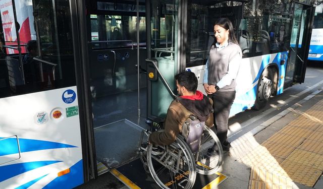 İzmir’de engelsiz ulaşım hamlesi: 'Duraktayım' projesi devrede