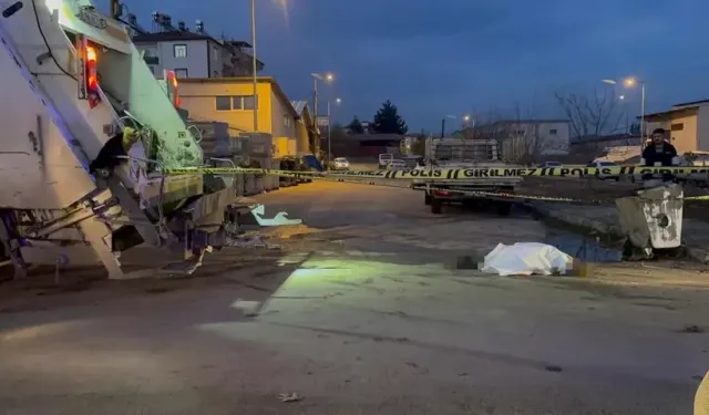 Çöp kamyonunun altında kalan işçi hayatını kaybetti