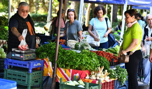 İzmir’de toprağa can suyu sofraya bereket: Büyükşehir’den üreticiye 550 milyon liralık dev destek