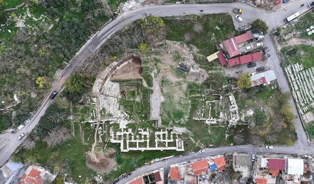 İzmir'in tarih yolculuğuna milyonluk can suyu: Antik kentler ayağa kalkıyor