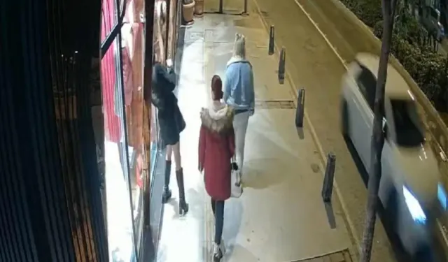 İzmir’de ilginç olay: Alkollü bir kişi iş yerinin vitrin camını başıyla kırdı