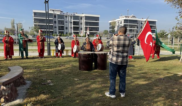 İzmir'de engelleri aşan ezgiler: Özel mehter takımı büyüledi
