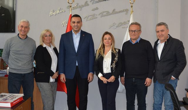 Çiğli Belediye Başkanı Onur Emrah Yıldız'dan İGC'ye ziyaret: Yerel basın kent için önemli güç