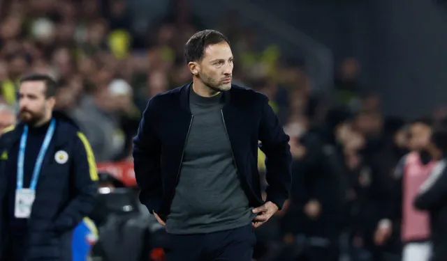 Fenerbahçe’de ayrılık rüzgârı sert esiyor: Domenico Tedesco bir ismin daha üstünü çizdi