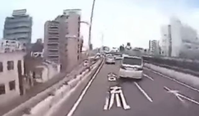 7.6 ile sallandılar ama yıkılmadılar! O görüntüler gündem oldu