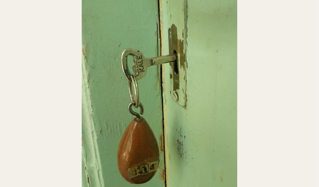 Esat Ercetingöz’den “Şükran Oteli” sergisi