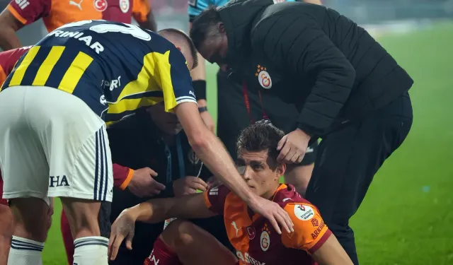 Galatasaraylı Kazımcan Karataş’ın gözüne çakmak atan taraftar yakalandı!