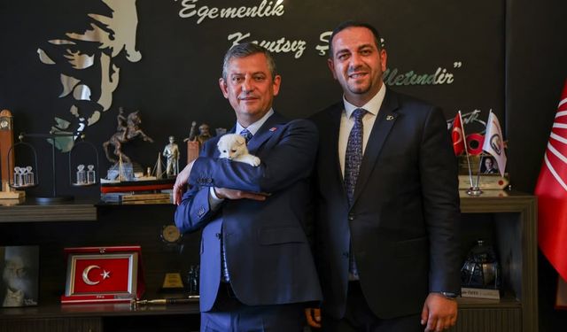 Özgür Özel, Başkan Uzun için İzmir’e geliyor