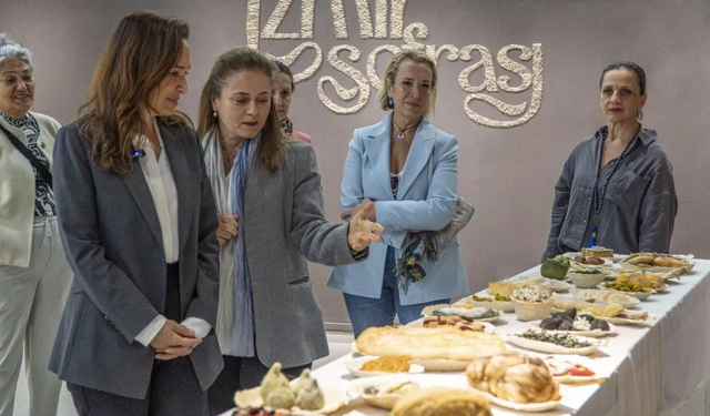 İzmir mutfağı sanatla buluştu: Yoğun ilgi gören “İzmir Sofrası” sergisi uzatıldı