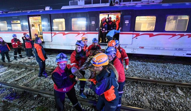 Menemen İZBAN İstasyonu’nda deprem ve kaza tatbikatı