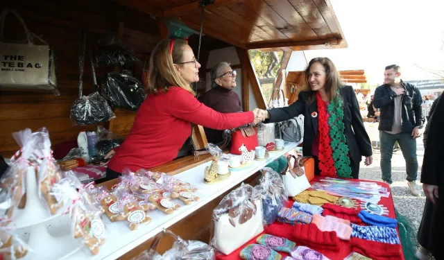 Karşıyaka’da yeni yıl coşkusu tüm kente yayılıyor