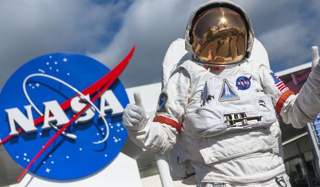 Uzay çağında merak edilenler: Maaşlardan tuvalet ihtiyacına astronotluğun bilinmeyenleri