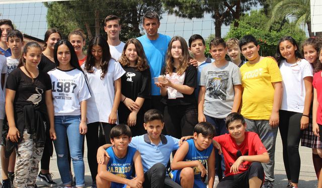 Öğrencilerinin "Mücahit Babası" notalarda yaşayacak: Vefalı meslektaşlardan duygu yüklü veda