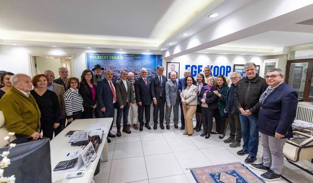 Başkan Tugay: Devlet sosyal konuta odaklanmalı