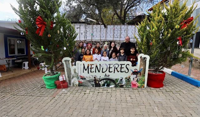 Menderes Özdere sokaklarında yeni yıl coşkusu: Kesre Pazarı ziyaretçi akınına uğradı
