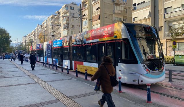 Konak Tramvayı’nda zorunlu rota değişimi: Arızalı araç seferleri kilitledi
