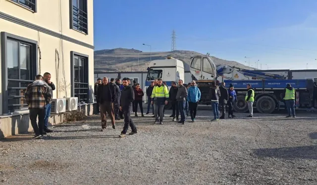 İzmir Uzundere'de kentsel dönüşüm çıkmazı! Polis ve zabıta şantiyeye girdi