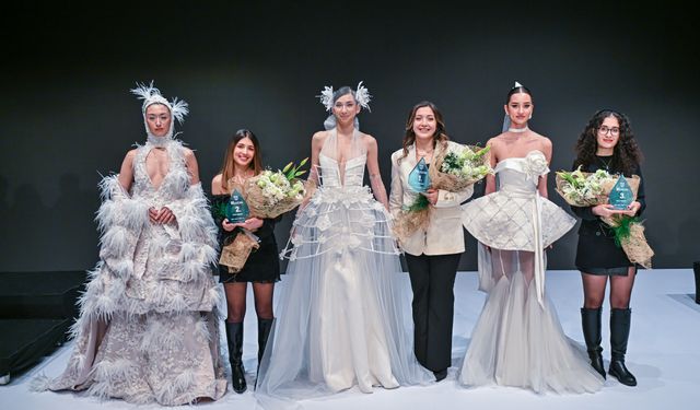 İzmir’de modanın kalbi attı: Gelinlik tasarımının yeni yıldızları belli oldu