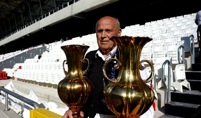 Altay efsane futbolcusuna ağlıyor